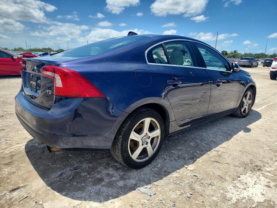 2012 Volvo VIN YV1622FS1C2081750 COPART salvage auction — FRONT END, Fl - Cert Of Title Slvg Rebuildable, sold $250 on 2026-07-14 (photo 3)