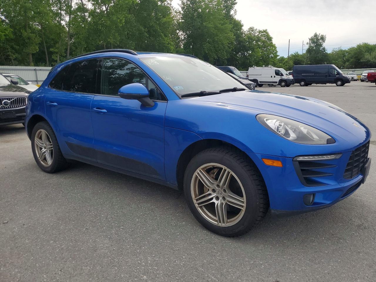 2016 Porsche Macan VIN WP1AB2A58GLB59103 COPART salvage auction — Normal Wear, MA - CERTIFICATE OF TITLE (P), sold $3,700 on 2026-07-01 (photo 4)