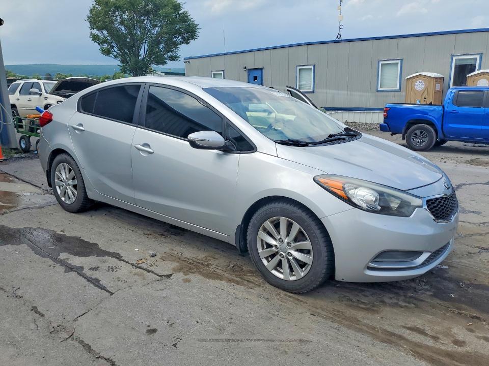 2016 Kia Forte VIN KNAFX4A64G5469392 COPART salvage auction — REAR END, Pa - Certificate Of Salvage, sold $275 on 2026-07-29 (photo 4)