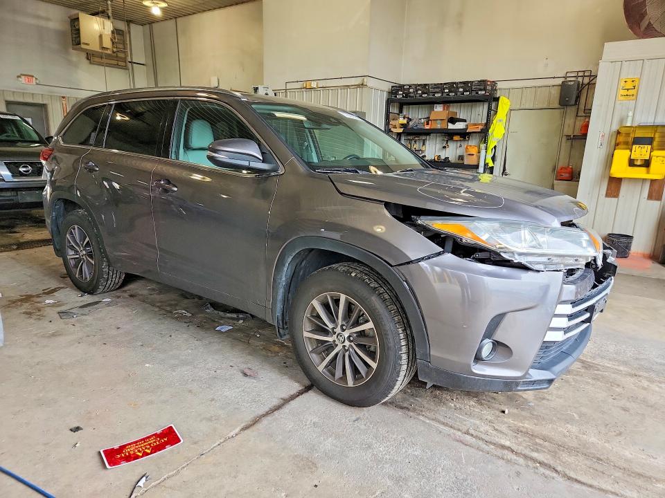 2018 Toyota VIN 5TDJZRFHXJS858148 COPART salvage auction — FRONT END, MO - SALVAGE CERTIFICATE OF TITLE, sold $8,800 on 2026-07-28 (photo 4)