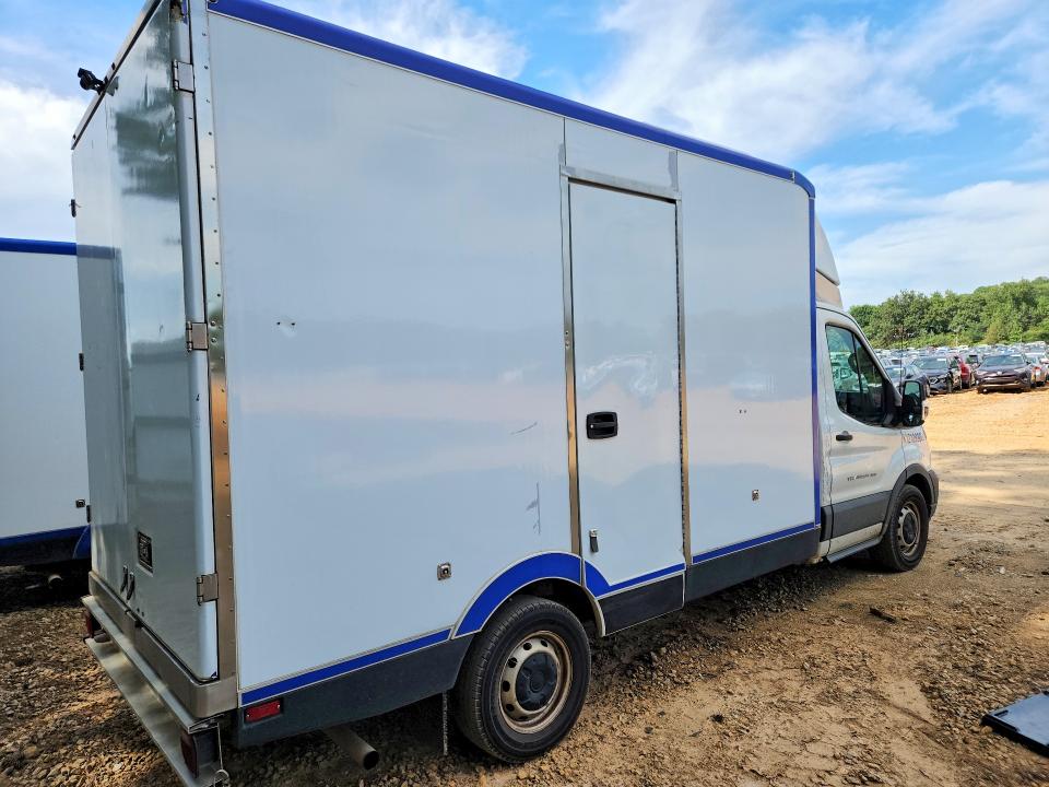 2022 Ford Transit VIN 1FDBW5Z85NKA01522 COPART salvage auction — NORMAL WEAR, Ga - Certificate Of Title, sold $8,000 on 2026-08-28 (photo 3)