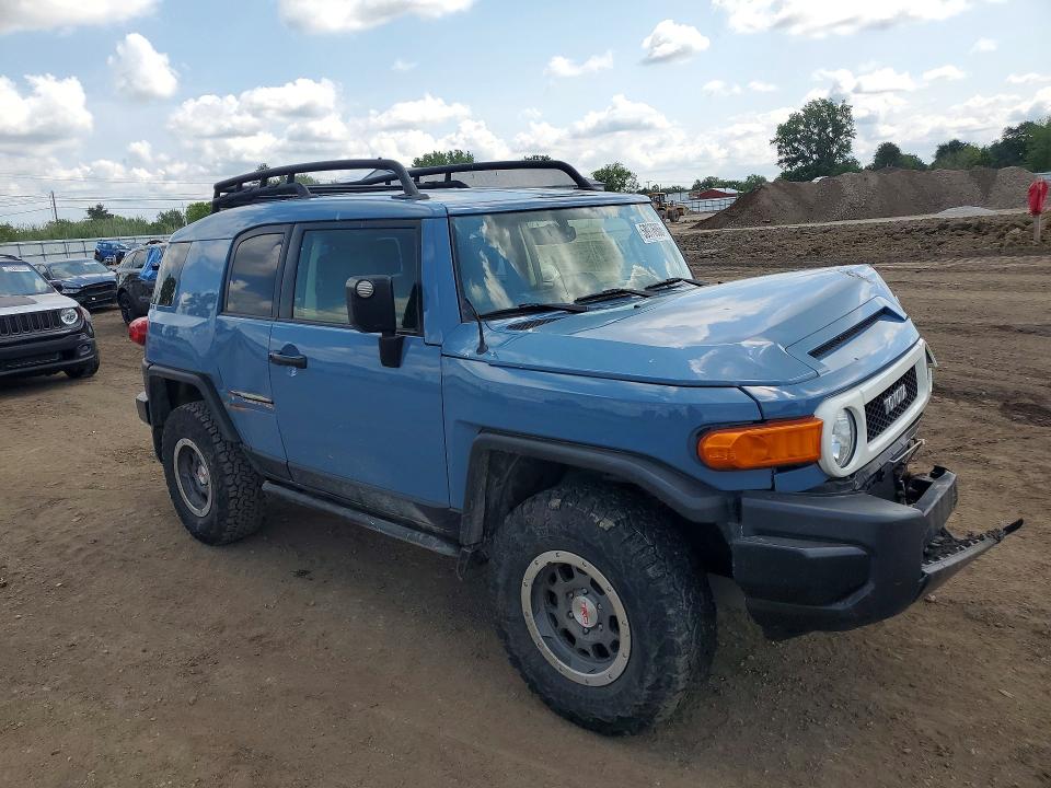2014 Toyota Fj cruiser VIN JTEBU4BF2EK193880 COPART salvage auction — WATER/FLOOD, Oh - Cert Of Title-Salvage, sold $7,400 on 2026-07-16 (photo 3)