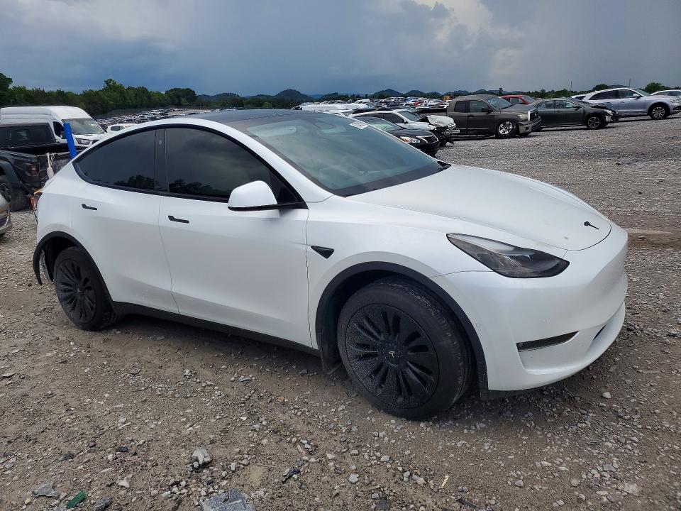 2022 Tesla Model y VIN 7SAYGDEE0NF535884 COPART salvage auction — REAR END, Tn - Salvage Certificate, sold $15,200 on 2026-07-28 (photo 4)