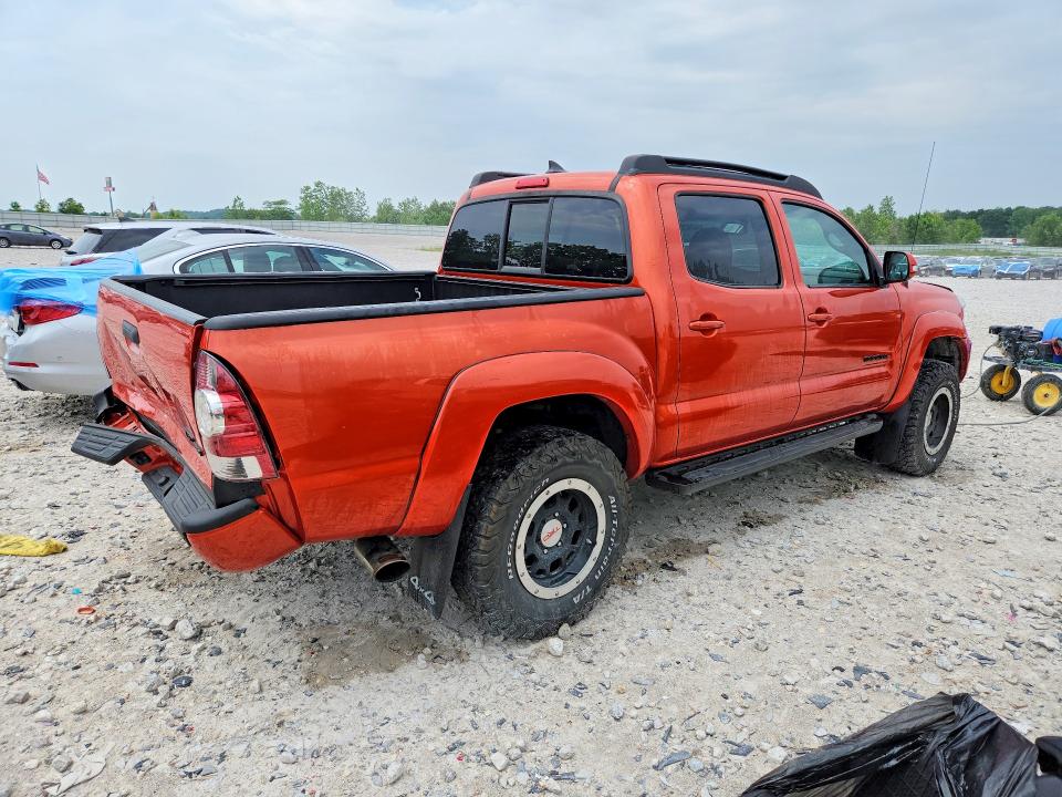 2015 Toyota Tacoma VIN 5TFLU4EN0FX133032 COPART salvage auction — REAR END, Mi - Certificate Of Title, sold $18,900 on 2026-07-09 (photo 3)