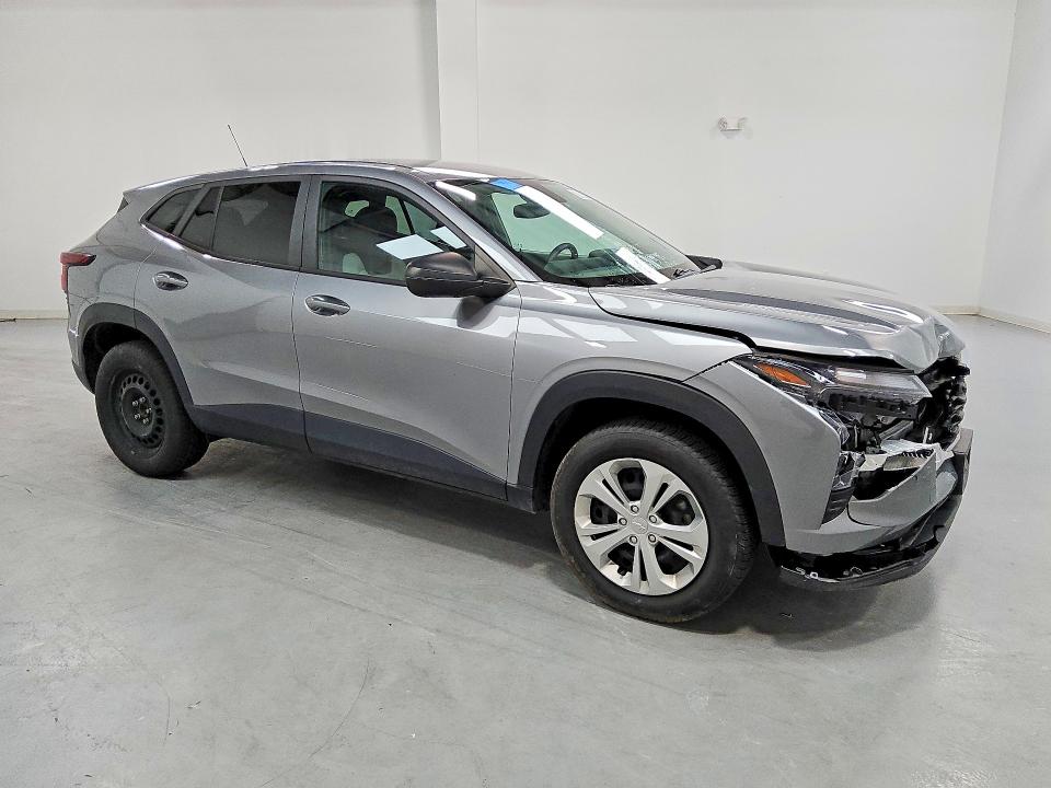2024 Chevrolet Trax VIN KL77LFE23RC086352 COPART salvage auction — FRONT END, Nj - Certificate Of Title, sold $8,200 on 2026-07-07 (photo 4)