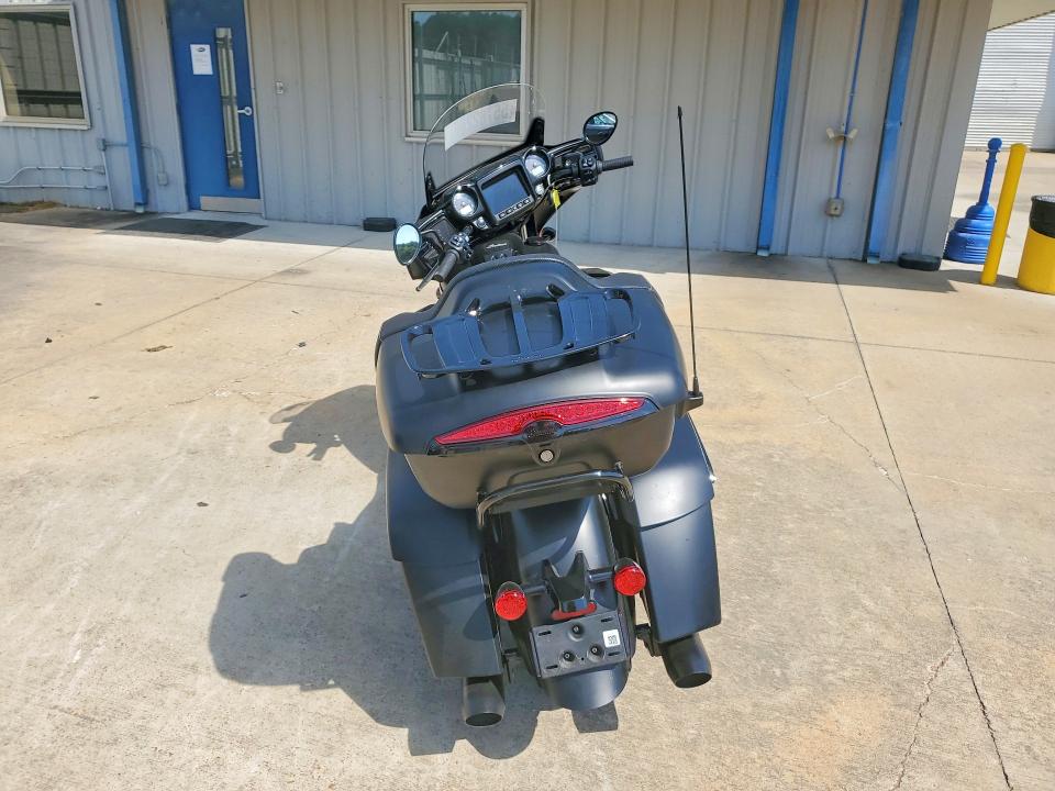2024 Indian motorcycle co. Roadmaster VIN 56KTK9BB7R3430138 COPART salvage auction — MINOR DENT/SCRATCHES, MS - CERT OF TITLE-SALVAGED, sold $12,500 on 2026-07-09 (photo 4)