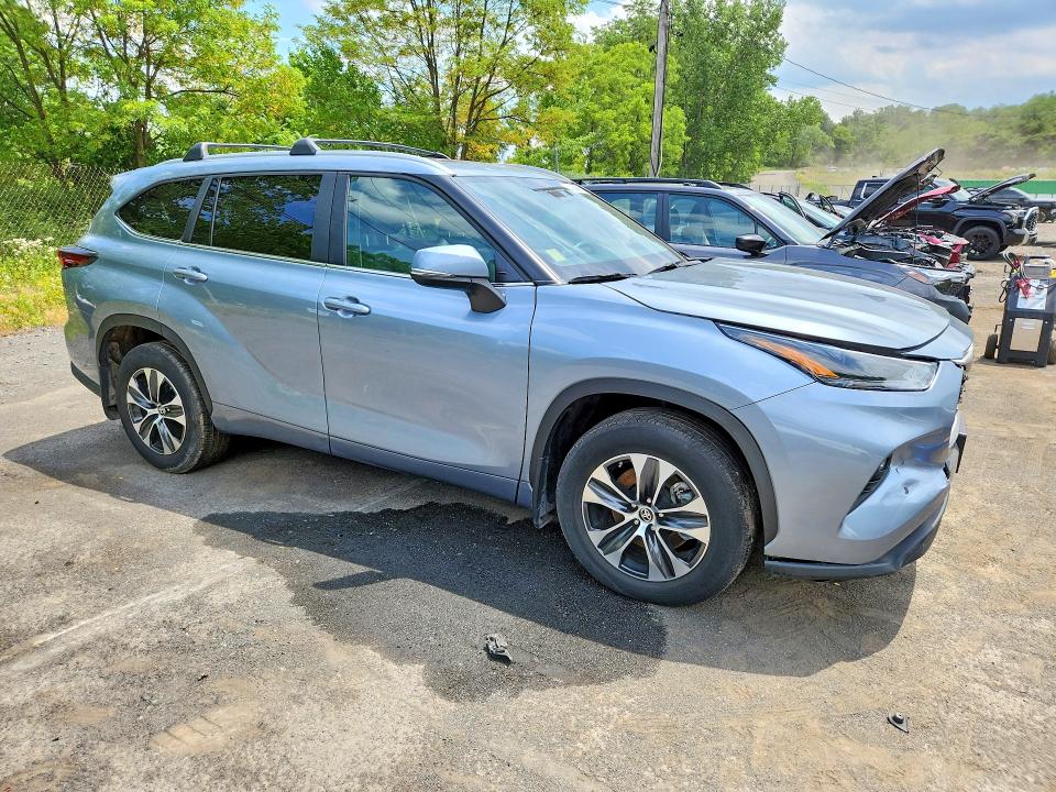 2024 Toyota Highlander VIN 5TDKDRAH6RS052930 COPART salvage auction — REAR END, Nj - Cert Of Title-Salvage, sold $350 on 2026-07-23 (photo 4)
