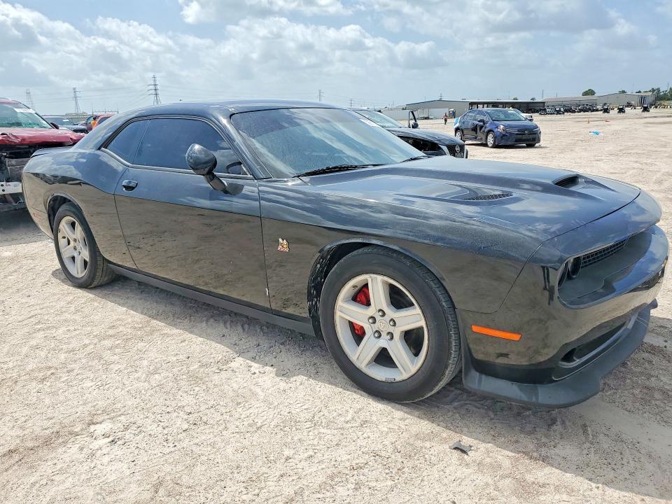 2020 Dodge Challenger VIN 2C3CDZFJ3LH106100 COPART salvage auction — WATER/FLOOD, TX - SALVAGE TITLE-FLOOD DAMAGE, sold $13,400 on 2026-07-02 (photo 4)