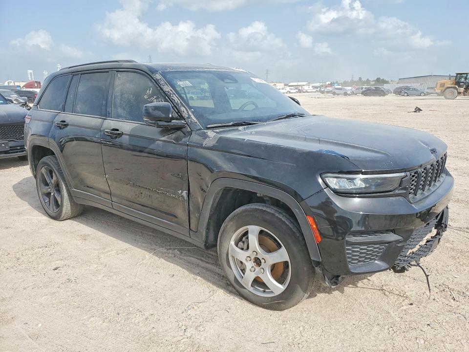2024 Jeep Cherokee VIN 1C4RJHAGXRC163281 COPART salvage auction — FRONT END, Tx - Salvage Vehicle Title (P), sold $12,900 on 2026-07-10 (photo 4)