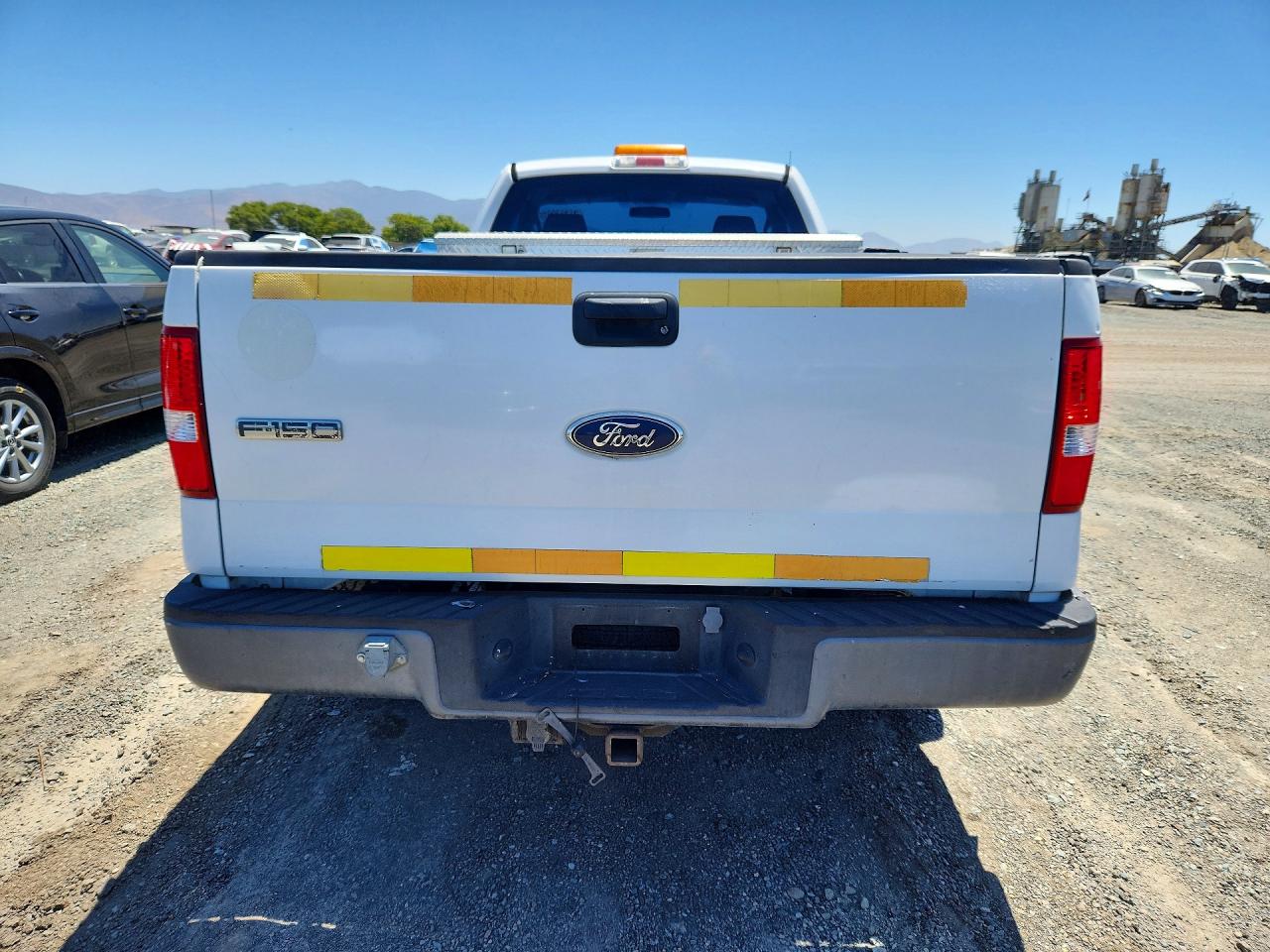 2007 Ford F-150 Lightning VIN 1FTRF12W97NA84197 COPART salvage auction — Minor Dent/Scratches, CA - DIS/DLR/EXP ONLY CLEAN TITLE, sold $3,150 on 2026-07-09 (photo 6)