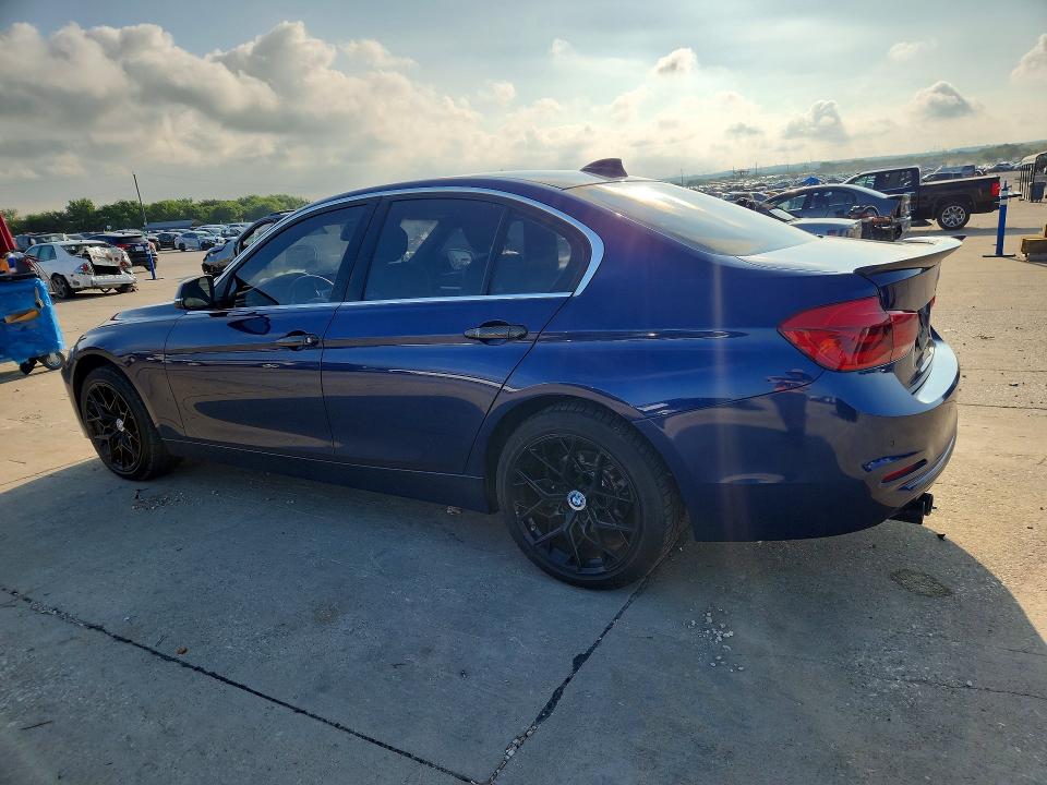 2018 BMW 3er VIN WBA8B9G57JNU98945 COPART salvage auction — SIDE, Tx - Salvage Vehicle Title, sold $6,700 on 2026-07-02 (photo 2)
