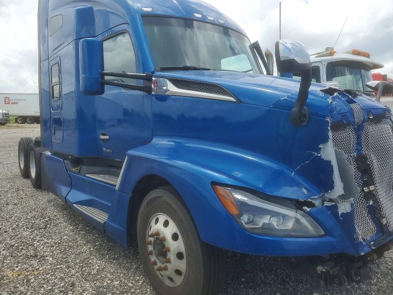 2022 Kenworth Constructi VIN 1XKYD49X2NJ472561 COPART salvage auction — FRONT END, TX - SALVAGE VEHICLE TITLE, sold $12,200 on 2026-07-09 (photo 6)