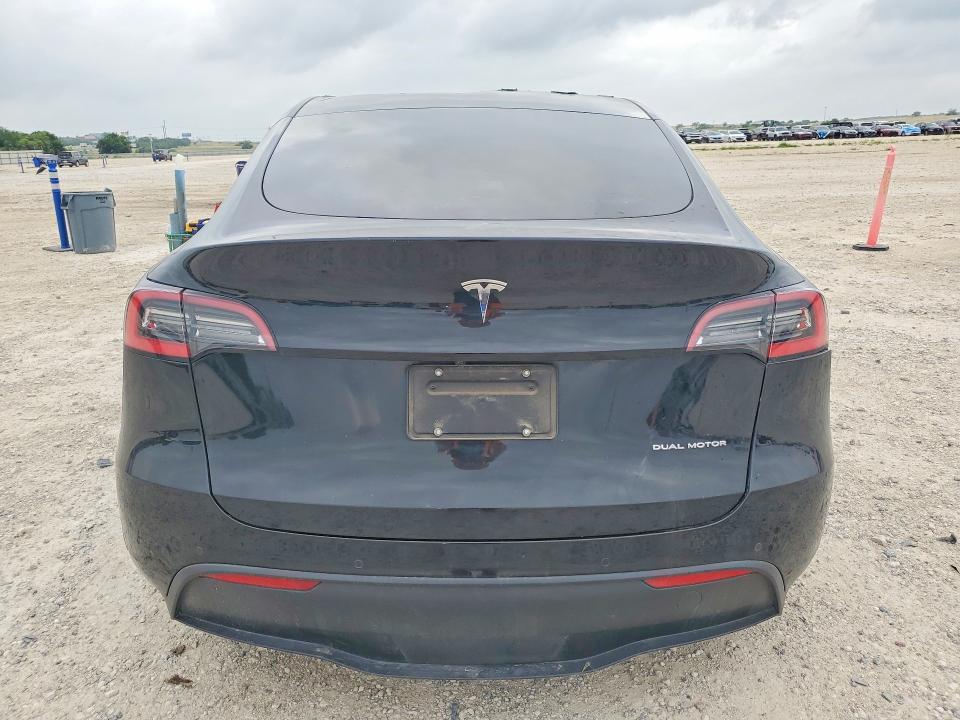 2021 Tesla Model y VIN 5YJYGDEE4MF067654 COPART salvage auction — ROLLOVER, TX - SALVAGE VEHICLE TITLE, sold $275 on 2026-07-23 (photo 6)