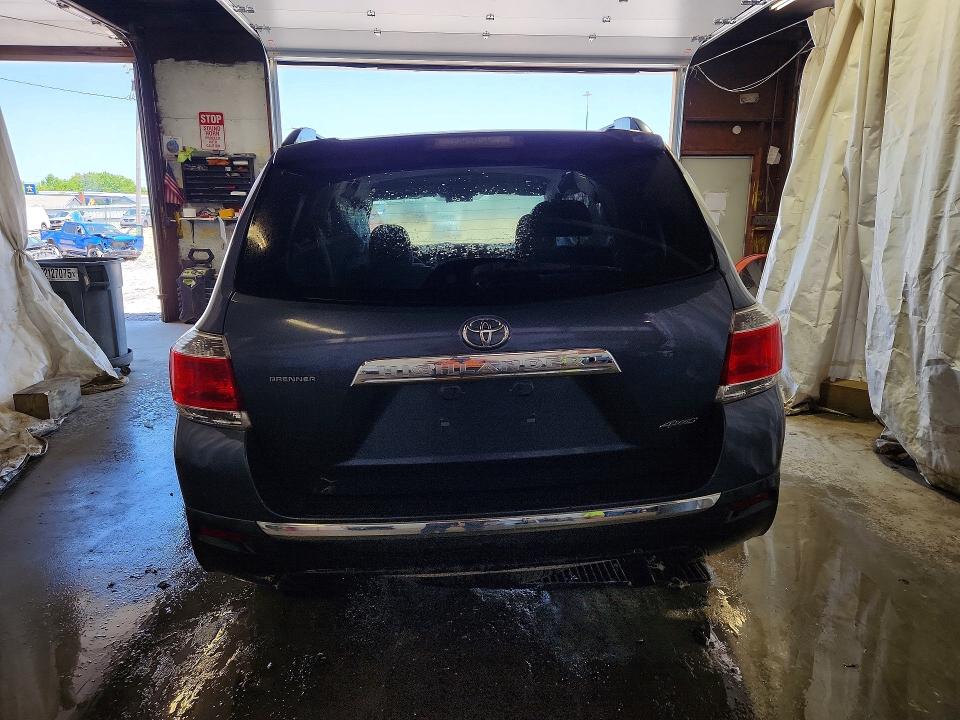 2013 Toyota Highlander VIN 5TDBK3EH2DS270577 COPART salvage auction — SIDE, Pa - Certificate Of Salvage, sold $3,250 on 2026-07-30 (photo 6)