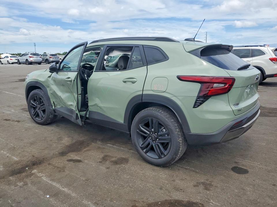 2026 Chevrolet Trax VIN KL77LKEP8TC132804 COPART salvage auction — SIDE, Fl - Cert Of Title Slvg Rebuildable, sold $4,650 on 2026-07-15 (photo 2)