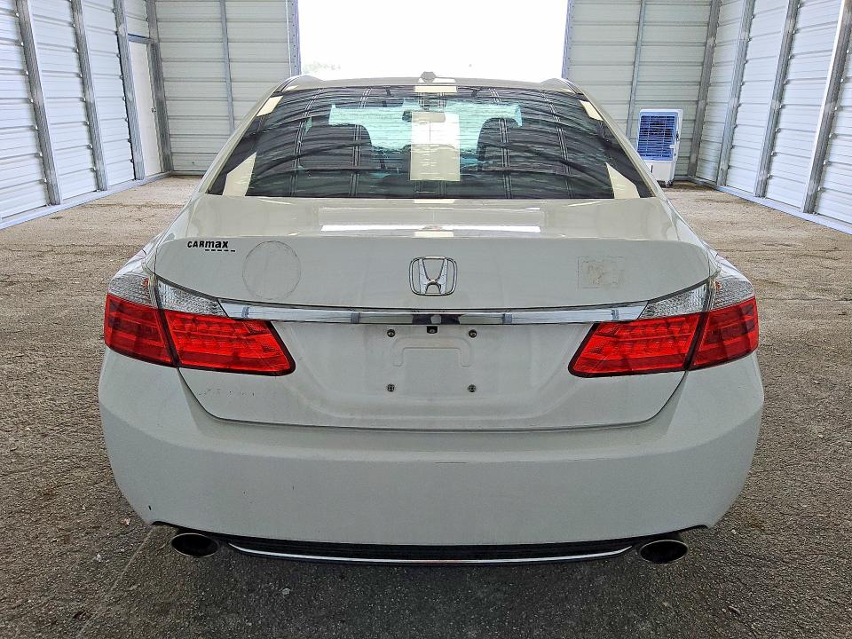 2015 Honda Accord VIN 1HGCR3F87FA034622 COPART salvage auction — MINOR DENT/SCRATCHES, Fl - Certificate Of Title, sold $5,700 on 2026-07-09 (photo 6)
