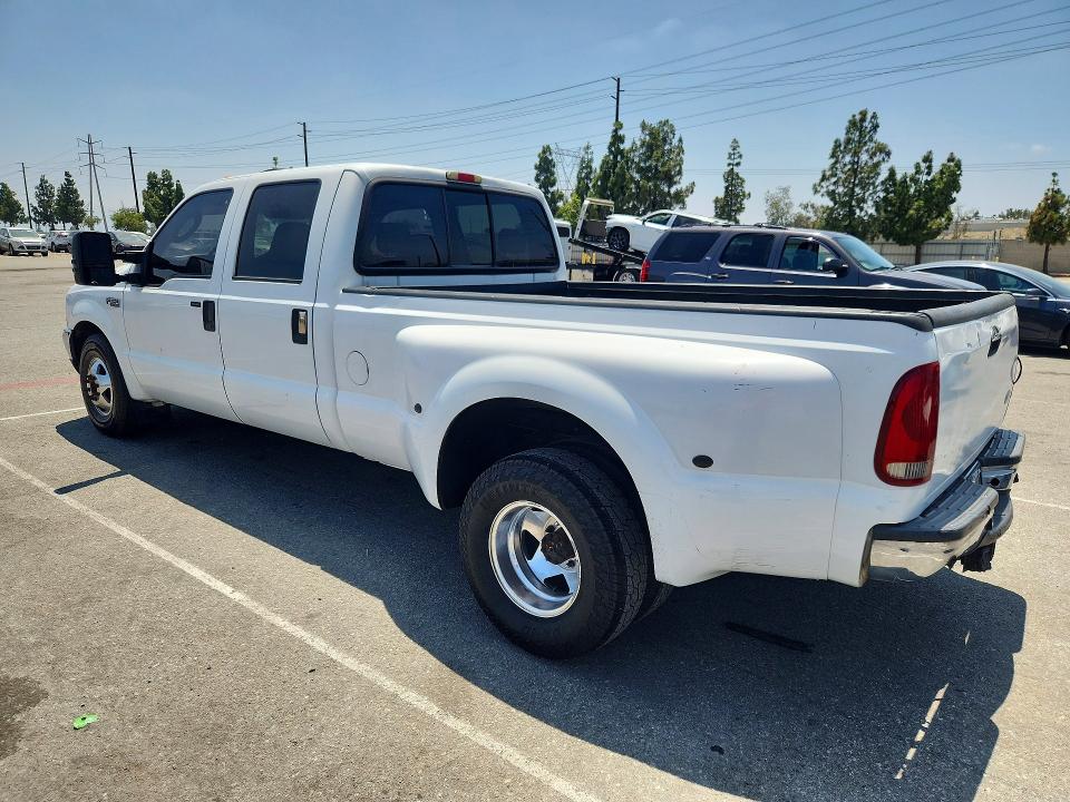 2004 Ford F-350 super duty VIN 1FTWW32P74EB79098 COPART salvage auction — MINOR DENT/SCRATCHES, Ca - Dis/Dlr/Exp Only Clean Title, sold $3,500 on 2026-07-03 (photo 2)
