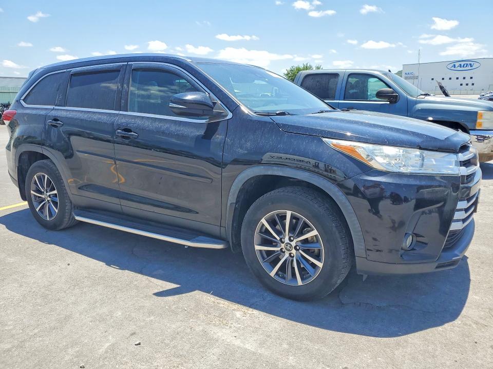 2019 Toyota VIN 5TDKZRFH4KS349971 COPART salvage auction — HAIL, Ok - Certificate Of Title, sold $15,700 on 2026-07-08 (photo 4)