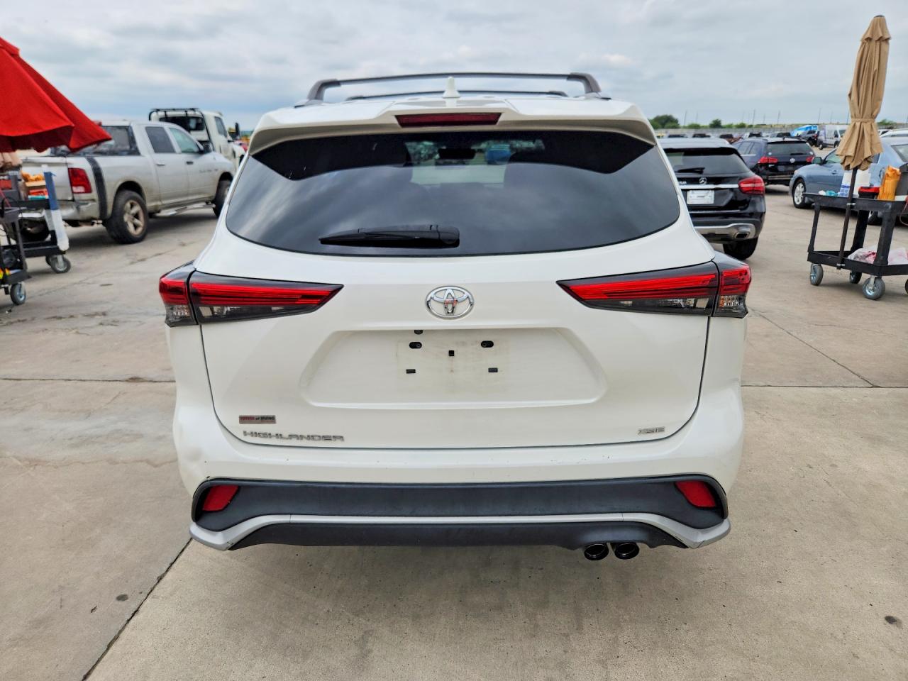 2021 Toyota Highlander VIN 5TDLZRAH1MS065440 COPART salvage auction — Normal Wear, TX - CERTIFICATE OF TITLE (P), sold $21,400 on 2026-07-08 (photo 6)