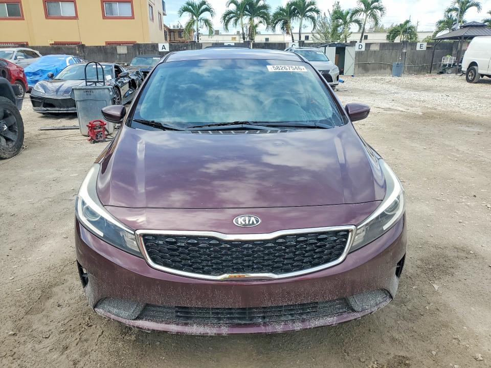 2018 Kia Forte VIN 3KPFK4A71JE196692 COPART salvage auction — SIDE, Fl - Cert Of Title Slvg Rebuildable (P), sold $1,150 on 2026-07-09 (photo 5)