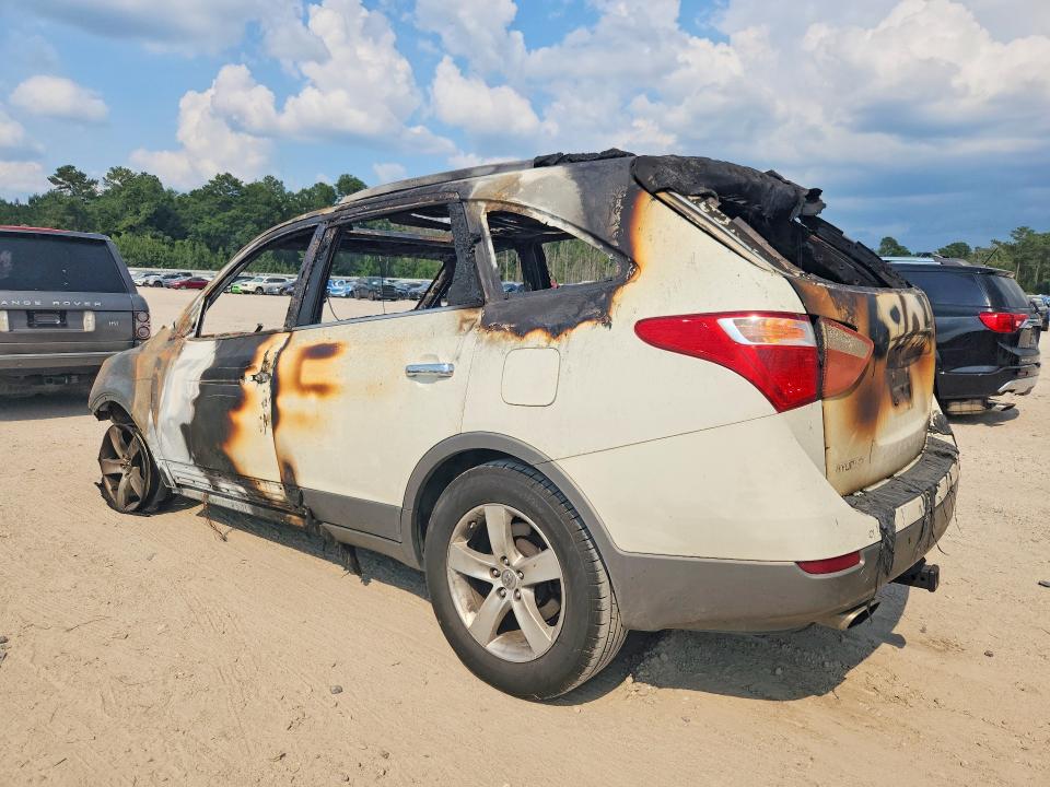2011 Hyundai Veracruz VIN KM8NU4CCXBU153936 COPART salvage auction — BURN, Sc - Cert Of Title-Salvage Fire, sold $250 on 2026-07-29 (photo 2)
