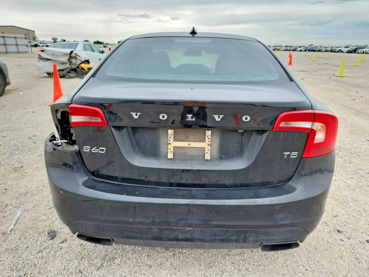 2015 Volvo S60 VIN YV140MFC3F1313129 COPART salvage auction — Side, TX - CERTIFICATE OF TITLE, sold $900 on 2026-07-09 (photo 6)