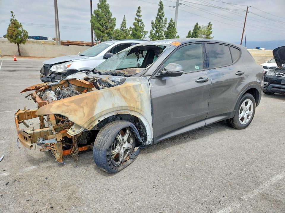 2024 Dodge Hornet VIN ZACNDFAN6R3A41464 COPART salvage auction — ENGINE BURN, UT - CERTIFICATE OF TITLE (P), sold $125 on 2026-08-20 (photo 1)