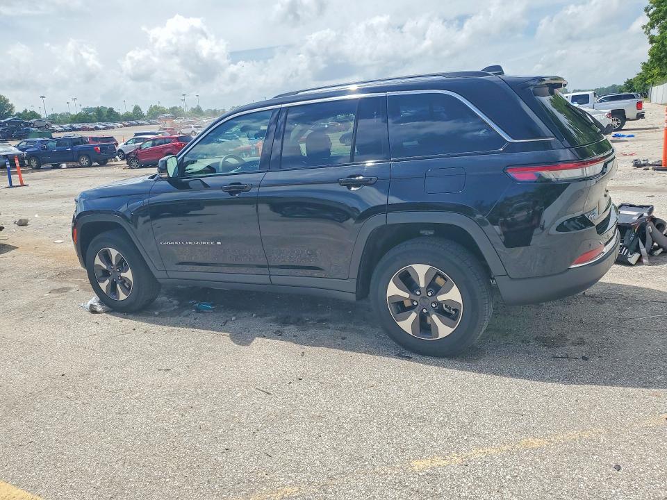 2022 Jeep Grand cherokee VIN 1C4RJYB69N8721382 COPART salvage auction — MINOR DENT/SCRATCHES, Mo - Certificate Of Title, sold $19,300 on 2026-07-02 (photo 2)