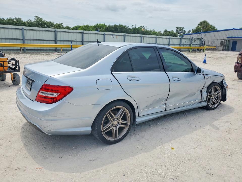 2014 Mercedes-benz VIN WDDGF4HBXEA957897 COPART salvage auction — SIDE, Fl - Cert Of Title Slvg Rebuildable, sold $850 on 2026-07-14 (photo 3)