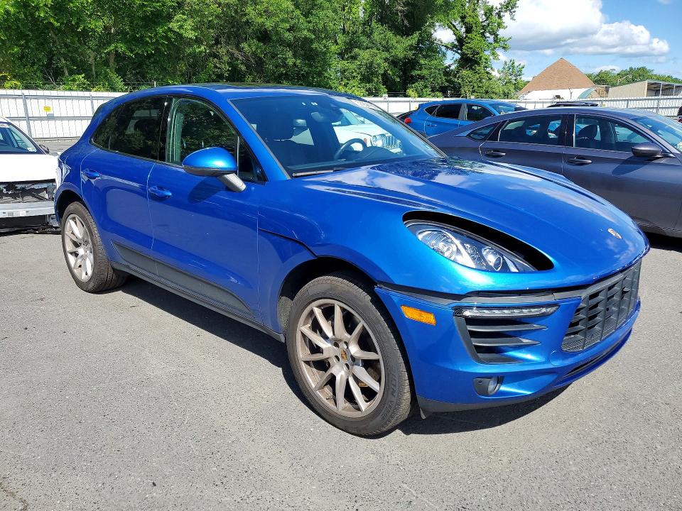 2017 Porsche Macan VIN WP1AB2A50HLB20751 COPART salvage auction — FRONT END, NJ - CERT OF TITLE-SALVAGE, sold $11,000 on 2026-07-30 (photo 4)
