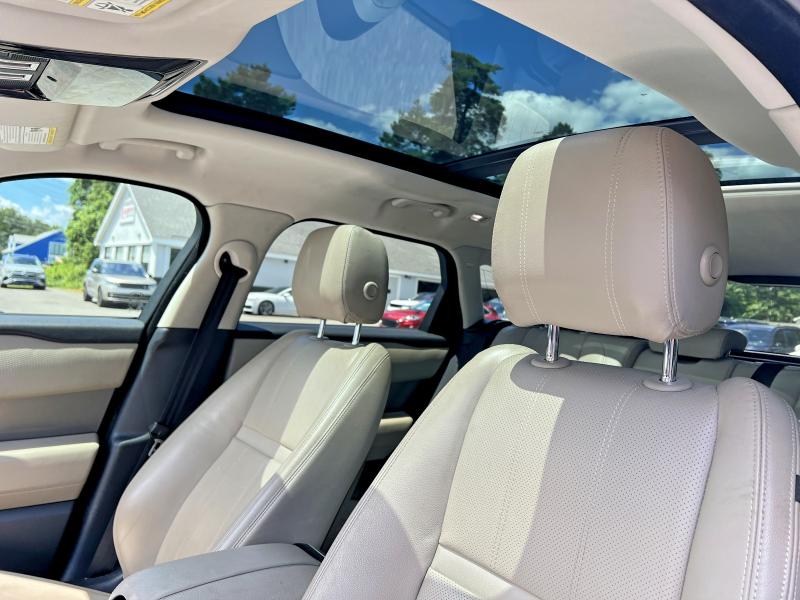 2019 Land rover Range rover velar VIN SALYB2EX3KA781326 COPART salvage auction — MINOR DENT/SCRATCHES, Ga - Certificate Of Title (P), sold $11,900 on 2026-07-22 (photo 9)