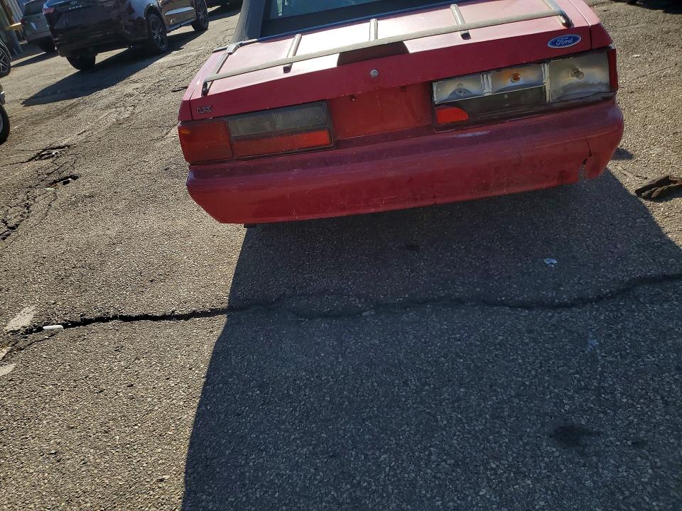 1993 Ford Mustang VIN 1FACP44M4PF157931 COPART salvage auction — REAR END, Co - Public - Salvage Title, sold $750 on 2026-07-02 (photo 6)