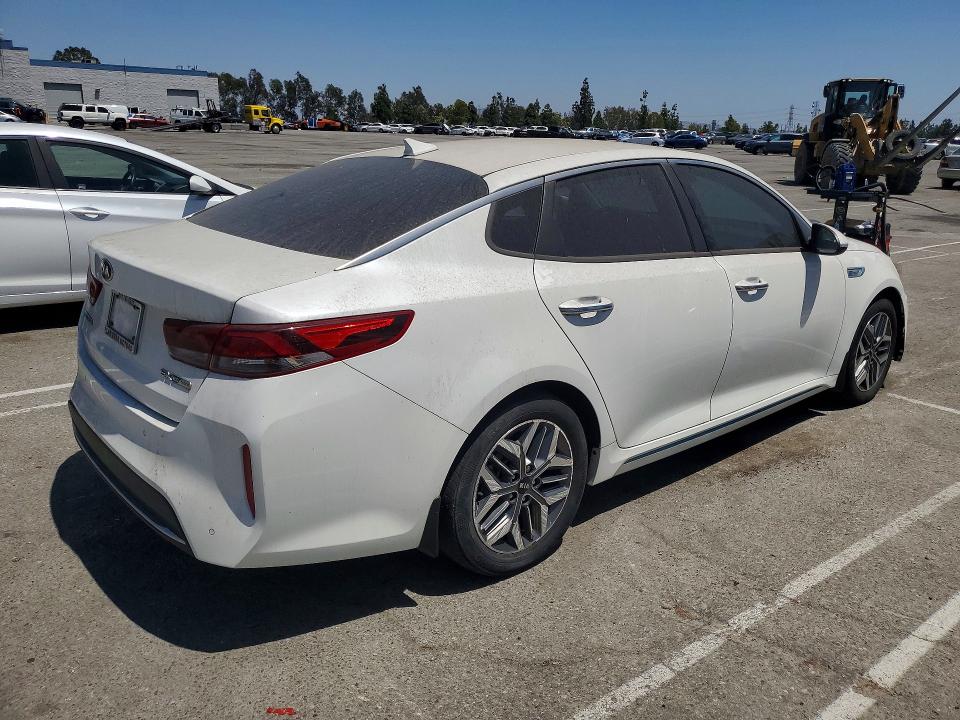 2020 Kia Optima hybrid VIN KNAGU4LE5L5045425 COPART salvage auction — REAR END, CA - DIS/DLR/EXP ONLY CLEAN TITLE (P), sold $10,000 on 2026-07-09 (photo 3)