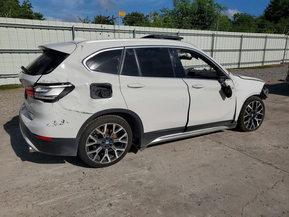 2021 BMW X1 VIN WBXJG7C0XM5T74003 COPART salvage auction — ROLLOVER, Tx - Salvage Vehicle Title, sold $1,550 on 2026-07-28 (photo 3)