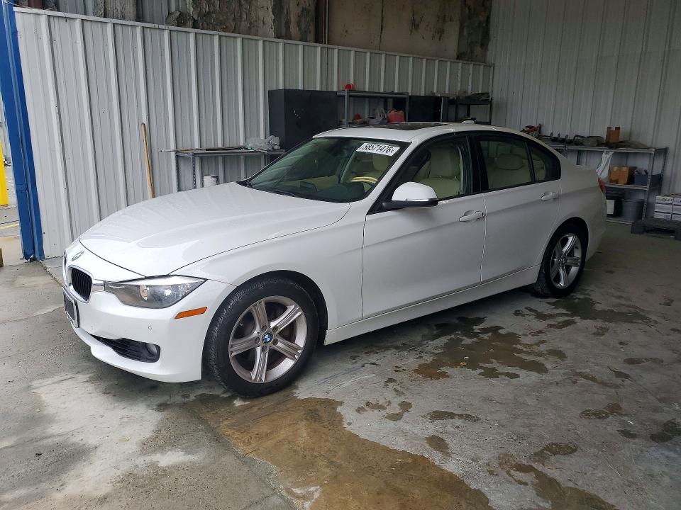 2014 BMW 3er VIN WBA3B3C58EJ977353 COPART salvage auction — MINOR DENT/SCRATCHES, Nc - Dealer Only Clean Title, sold $825 on 2026-07-22 (photo 1)