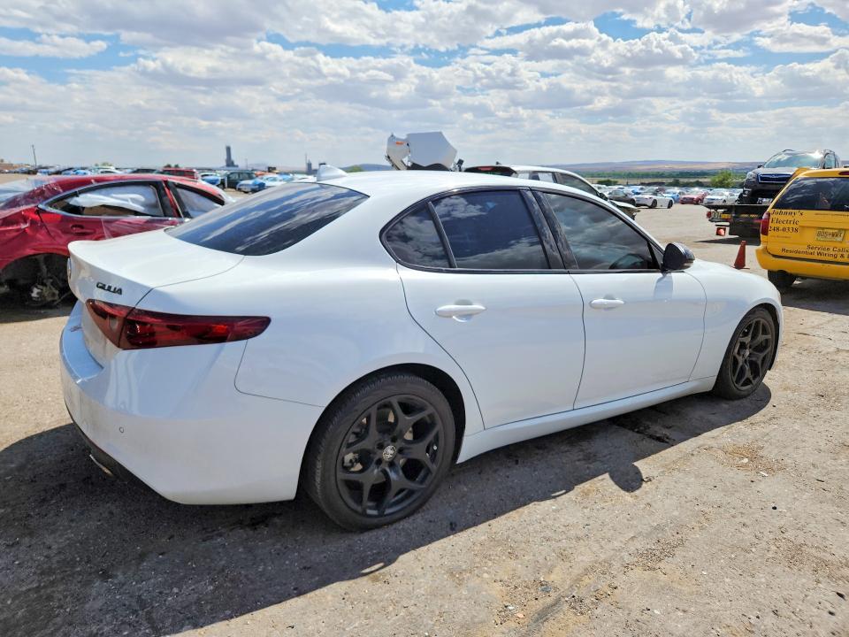 2021 Alfa romeo VIN ZARFAMAN5M7646355 COPART salvage auction — MINOR DENT/SCRATCHES, Nm - Cert Of Title-Salvage, sold $4,300 on 2026-07-16 (photo 3)