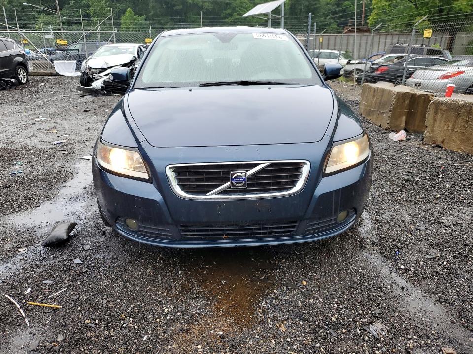 2010 Volvo S40 VIN YV1390MS2A2509506 COPART salvage auction — REAR END, Md - Cert Of Salvage > 75% Damage, sold $125 on 2026-07-14 (photo 5)