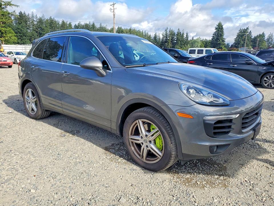 2016 Porsche Cayenne VIN WP1AE2A21GLA17348 COPART salvage auction — MINOR DENT/SCRATCHES, WA - VEHICLE CERT OF OWNERSHIP-TITL, sold $3,600 on 2026-10-13 (photo 4)