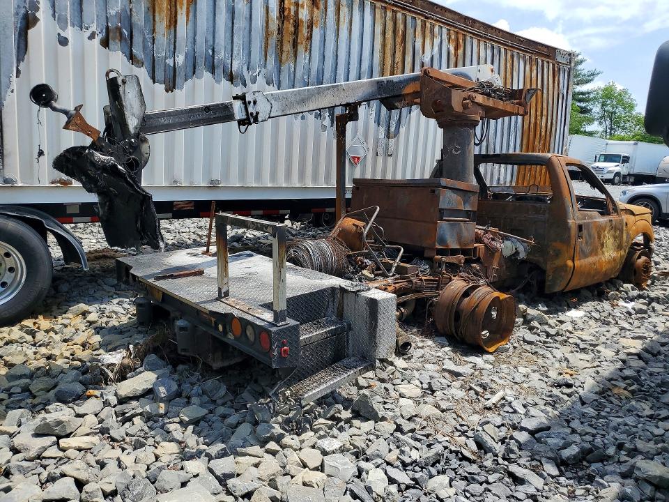 2016 Ford F-450 super duty VIN 1FDUF4GT4GEC34268 COPART salvage auction — BURN, OH - CERTIFICATE OF TITLE, sold $175 on 2026-07-09 (photo 3)