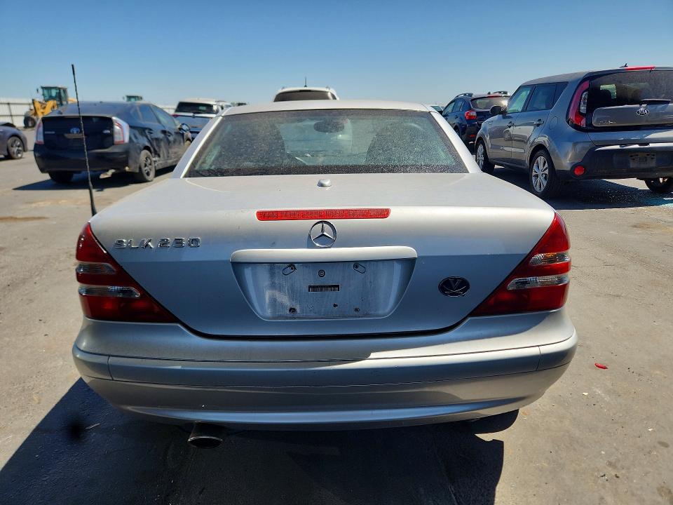 2002 Mercedes-benz Slk-klasse VIN WDBKK49F62F252545 COPART salvage auction — FRONT END, Ca - Salvage Certificate, sold $475 on 2026-07-13 (photo 6)