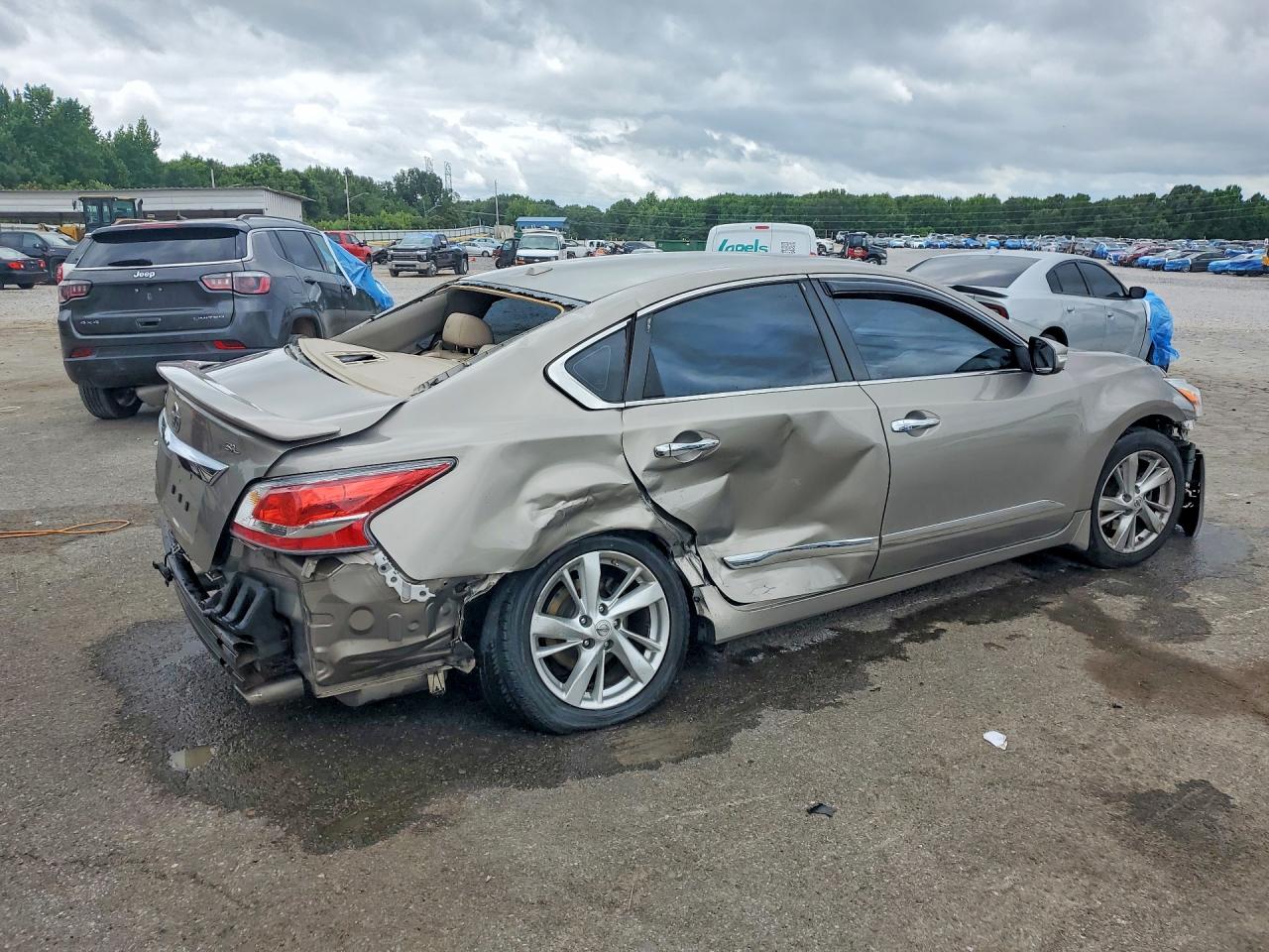 2015 Nissan Altima VIN 1N4AL3AP1FC245086 COPART salvage auction — All Over, TN - SALVAGE CERTIFICATE, sold $425 on 2026-07-09 (photo 3)