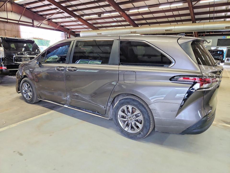 2024 Toyota Sienna VIN 5TDYSKFC7RS114503 COPART salvage auction — FRONT END, Wv - Certificate Of Title (P), sold $29,500 on 2026-07-21 (photo 2)