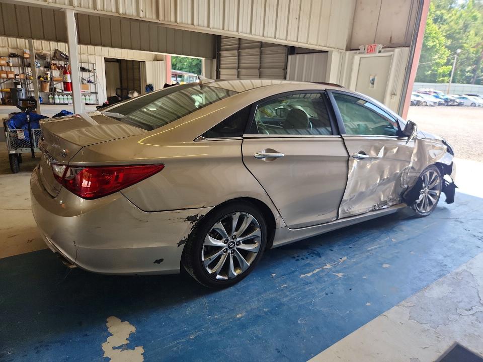 2011 Hyundai Sonata VIN 5NPEC4AB2BH234389 COPART salvage auction — SIDE, Ms - Cert Of Title-Salvaged, sold $400 on 2026-07-15 (photo 3)