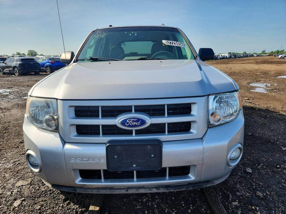 2011 Ford Escape hybrid VIN 1FMCU4K37BKC65792 COPART salvage auction — MINOR DENT/SCRATCHES, IL - CERTIFICATE OF TITLE, sold $250 on 2026-07-09 (photo 5)