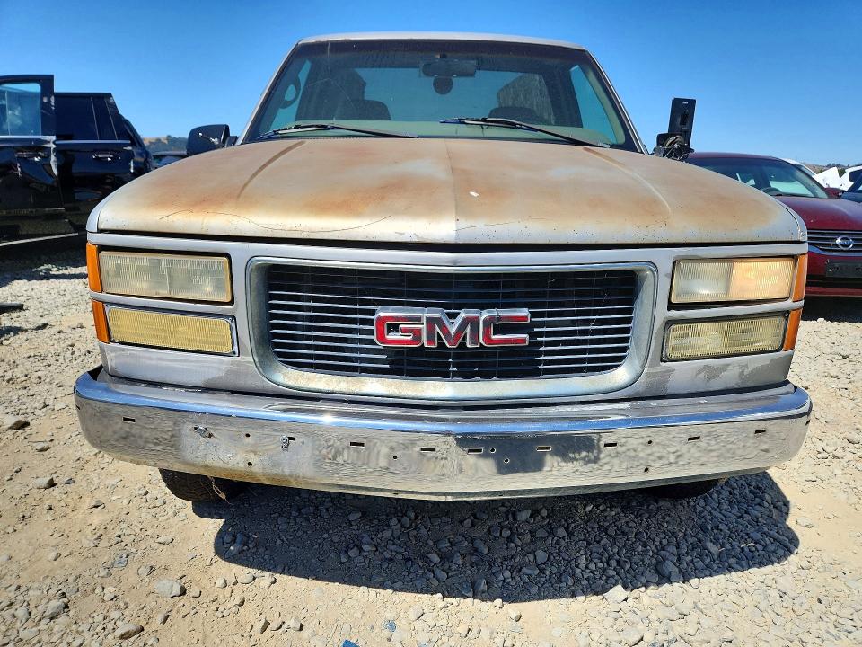 2000 Gmc SIERRA VIN 1GTGC24J7YR155320 COPART salvage auction — SIDE, Ca - Dlr/Dis/Exp Only Salvage Title, sold $450 on 2026-07-02 (photo 5)