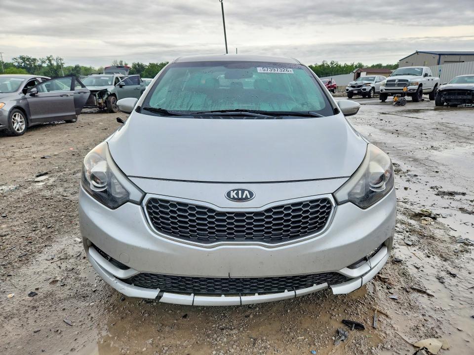 2016 Kia VIN KNAFK5A86G5659393 COPART salvage auction — FRONT END, Ky - Bill Of Sale/Part Only/No Titl, sold $300 on 2026-07-13 (photo 5)