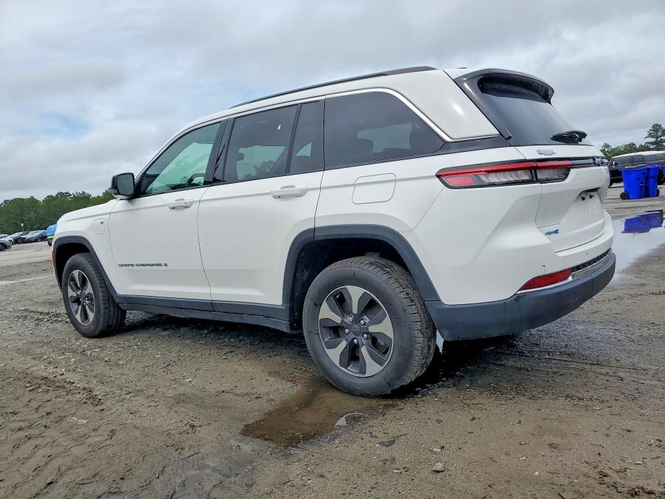 2024 Jeep Cherokee VIN 1C4RJYB63RC158459 COPART salvage auction — MINOR DENT/SCRATCHES, Ny - Certificate Of Title (P), sold $22,600 on 2026-07-21 (photo 2)