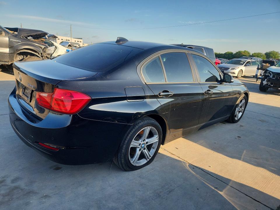 2013 BMW 3er VIN WBA3B5C58DF597992 COPART salvage auction — NORMAL WEAR, Tx - Certificate Of Title, sold $400 on 2026-07-02 (photo 3)