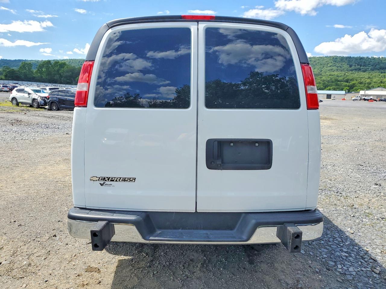 2022 Chevrolet Express 2500 VIN 1GCWGAFP3N1224171 COPART salvage auction — Front End, PA - CERTIFICATE OF SALVAGE, sold $100 on 2026-07-01 (photo 6)