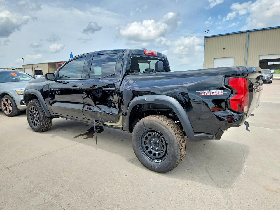 2025 Chevrolet Colorado VIN 1GCPTEEK7S1243881 COPART salvage auction — SIDE, Tx - Salvage Vehicle Title, sold $16,800 on 2026-07-09 (photo 2)